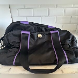 Lululemon black and purple gym bag